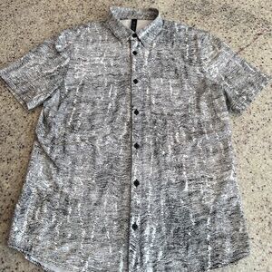 Lululemon Men’s Commission Short Sleeve Shirt Mono Wave White Black